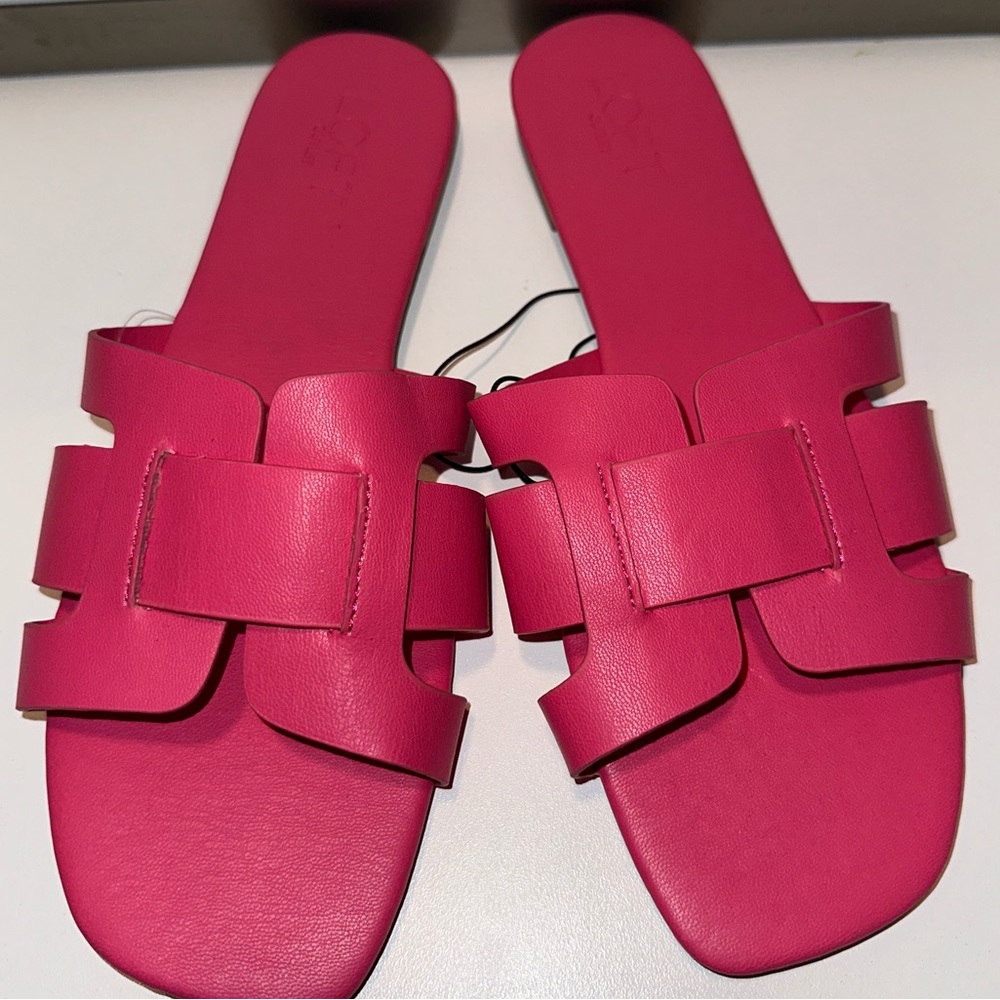 NEW Loft Outlet hot pink Barbiecon slip on Sandals sz 8